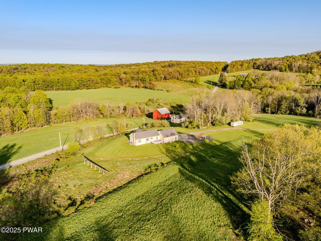 House in Waymart, Pennsylvania, United States 2 - 15948859
