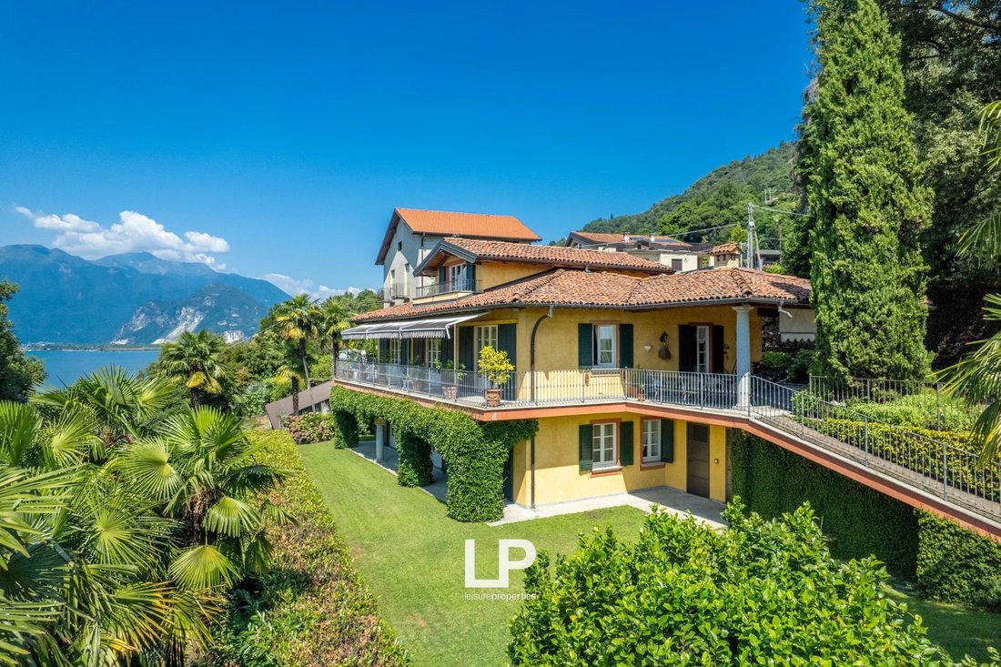 Villa in Verbania, Piedmont, Italy 3 - 15951180