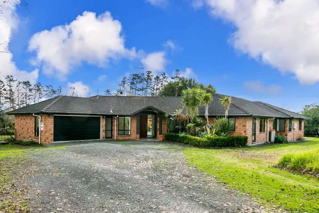 House in Dairy Flat, Auckland, New Zealand 1 - 15147601