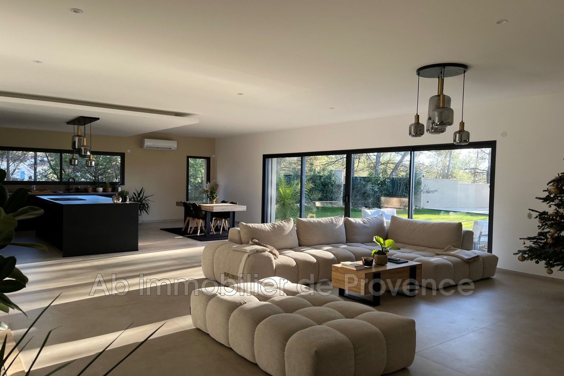 Villa in Rognes, Provence-Alpes-Côte d'Azur, France 5 - 15066779