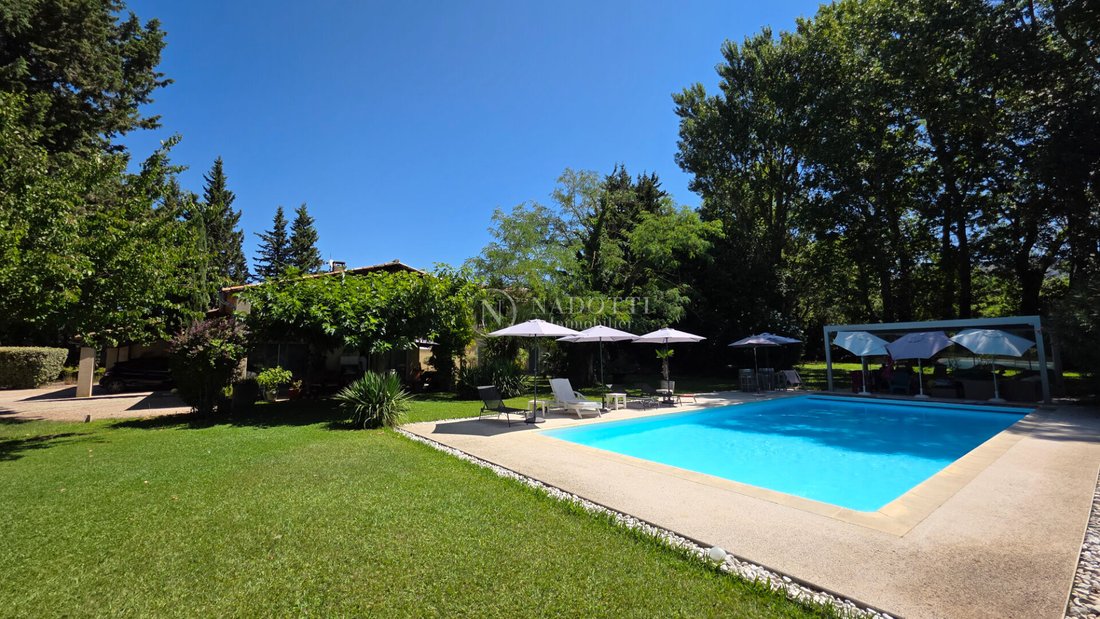 House in Cavaillon, Provence-Alpes-Côte d'Azur, France 2 - 15947975