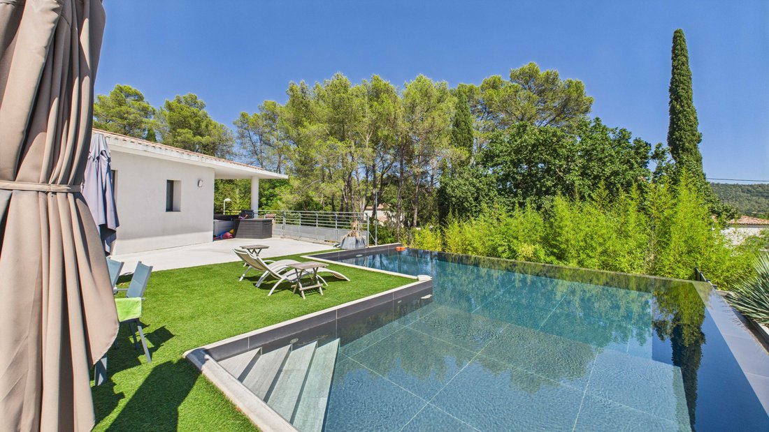 House in La Crau, Provence-Alpes-Côte d'Azur, France 2 - 15951075