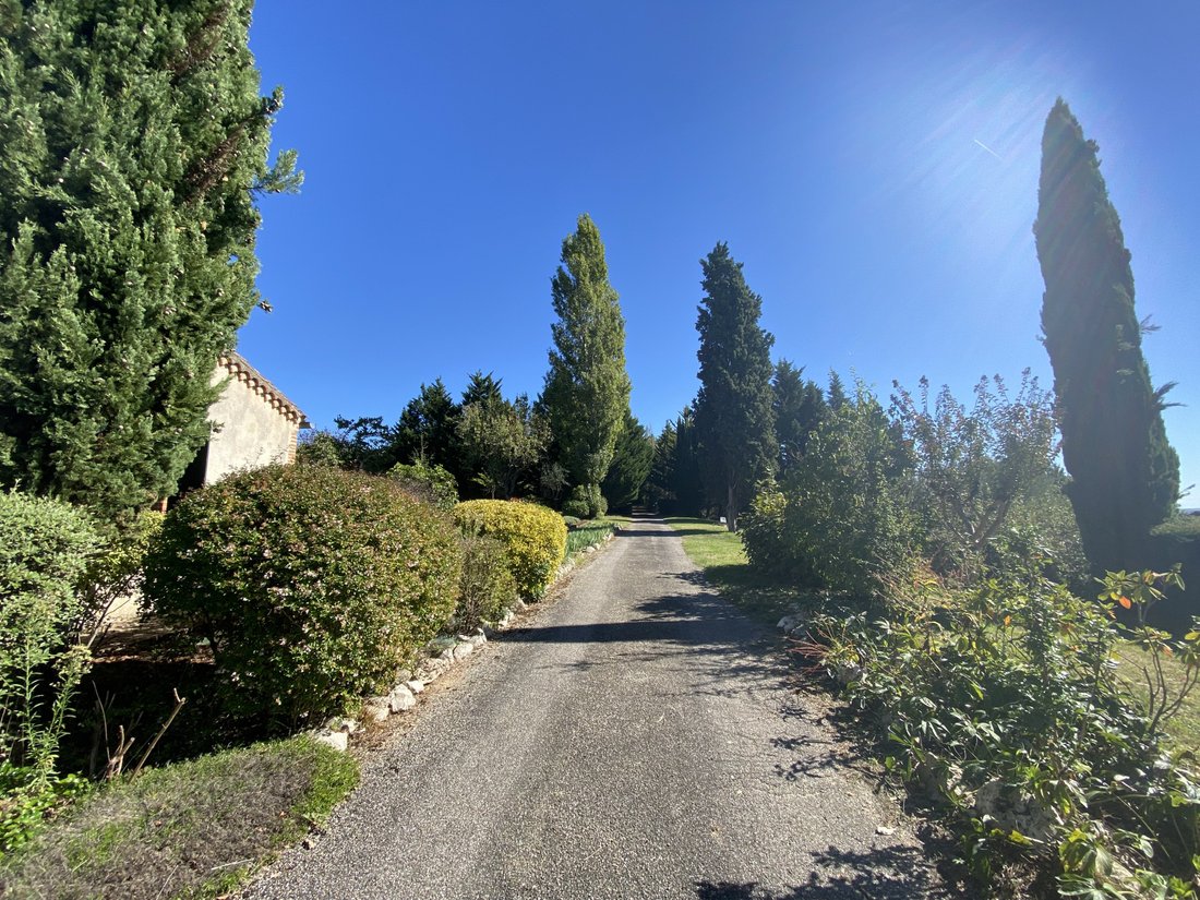 Whispers of the Chasselas: A Timeless Estate in Occitanie’s Golden Hills