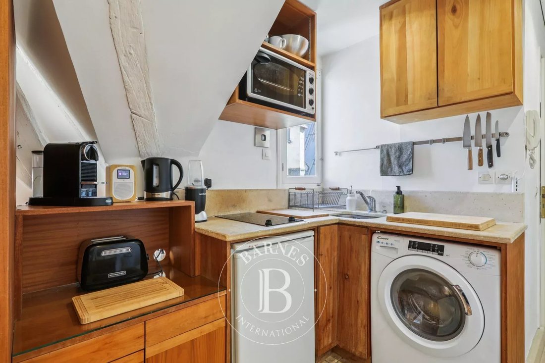 Apartment in Saint Germain des Prés, Paris 6e Arrondissement, Paris 4 - 15946301