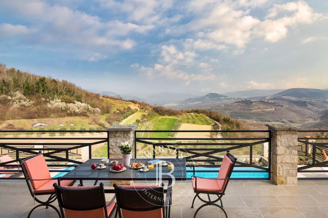 House in Vizinada, Istria County, Croatia 4 - 15735357