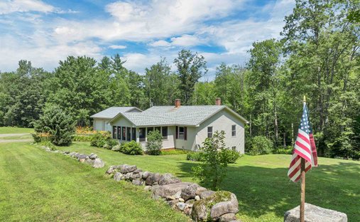 House in Laconia, New Hampshire, United States 1
