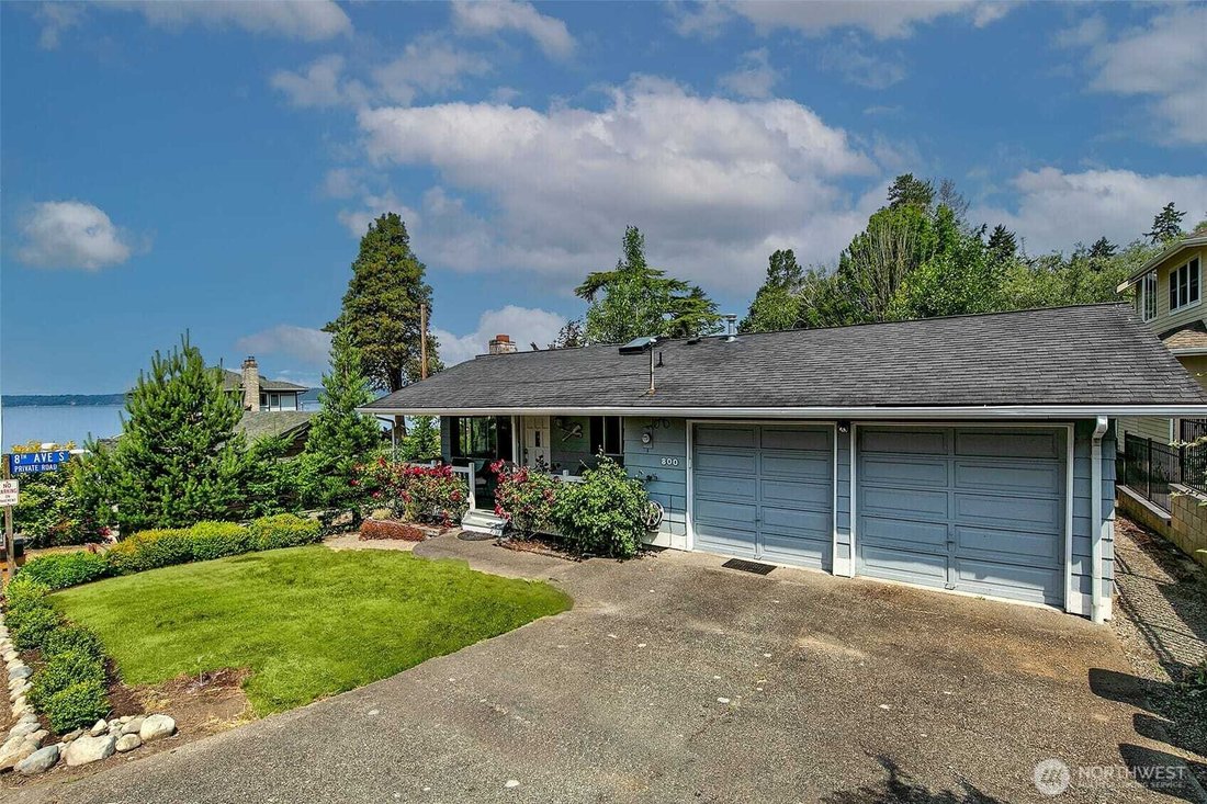 Single Family For Sale In Des Moines - 1100xxs