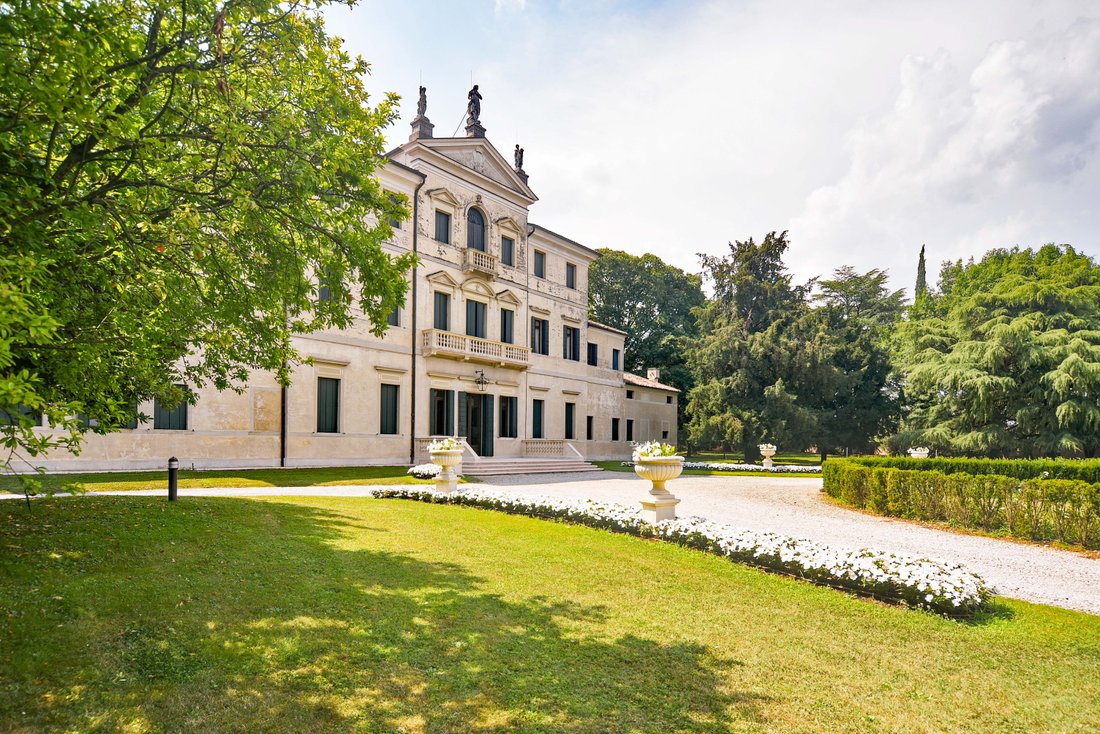 Villa in Ponzano, Veneto, Italy 4 - 15950039