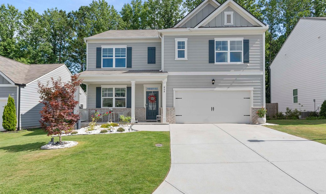 This Home Combines Comfort photo
