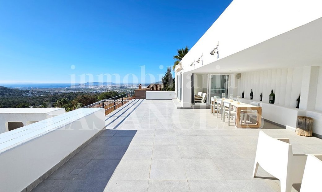 Jesus Riu Jesus Duplex Flat In Can Furnet, Santa Eularia Des Riu, Balearic ...