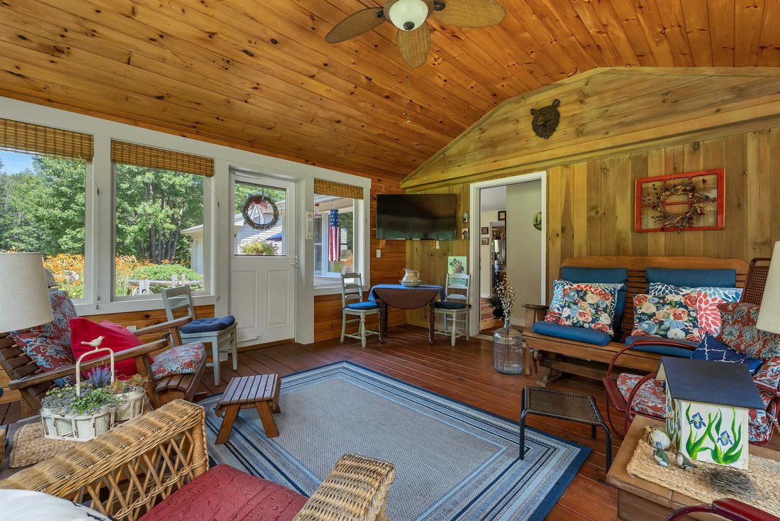 House in Laconia, New Hampshire, United States 5 - 15945870