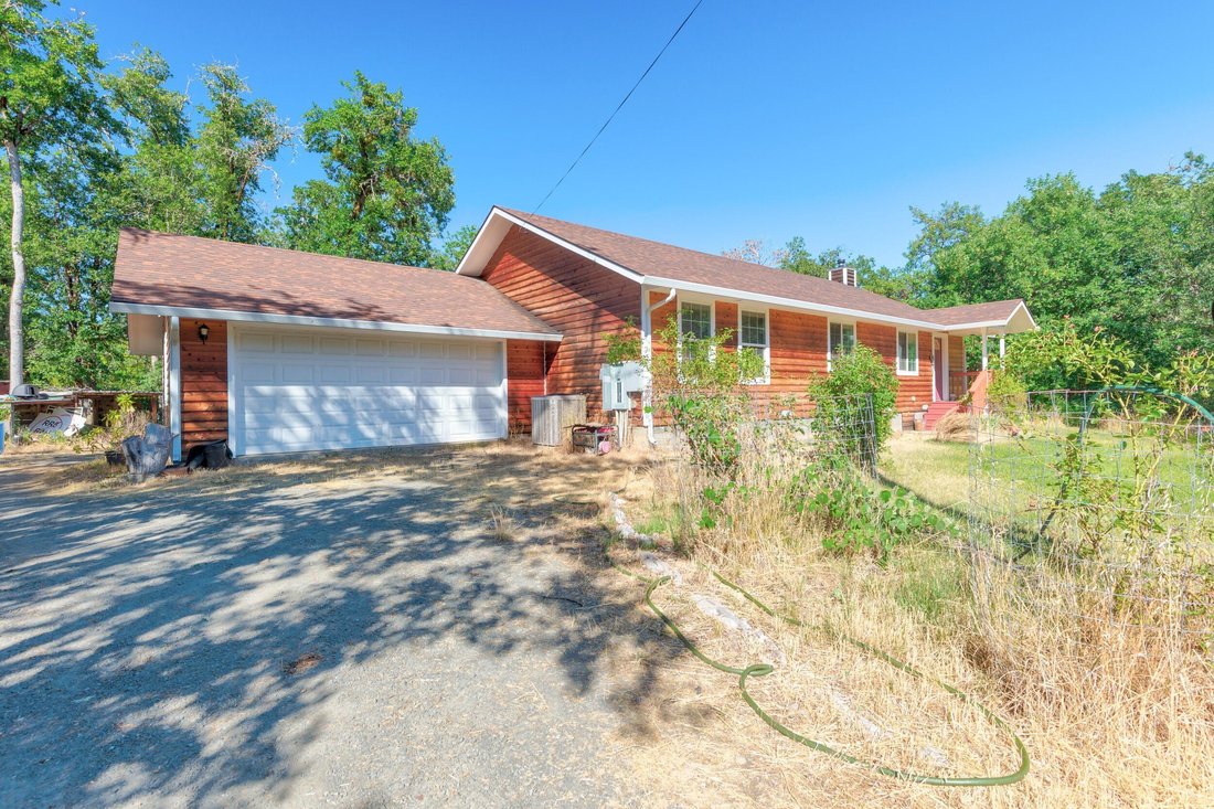 House in Cave Junction, Oregon, United States 3 - 15947616