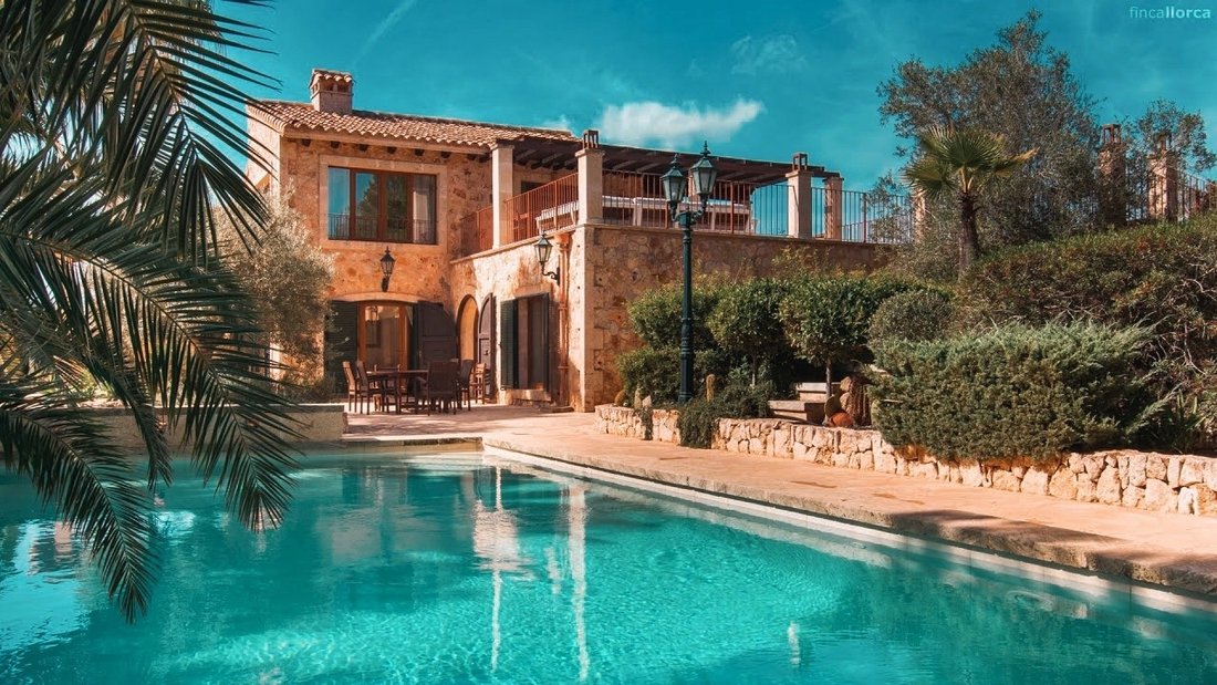 Estate in es Capdella, Calvia, Balearic Islands 1 - 15950747