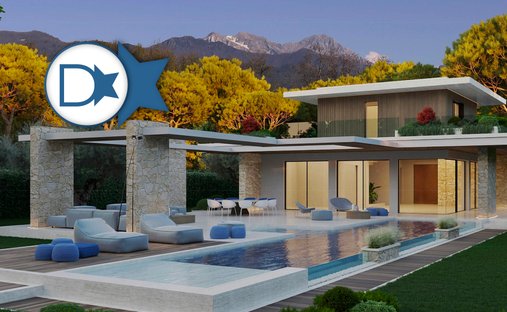 Villa in Vittoria Apuana, Forte dei Marmi, Tuscany 1
