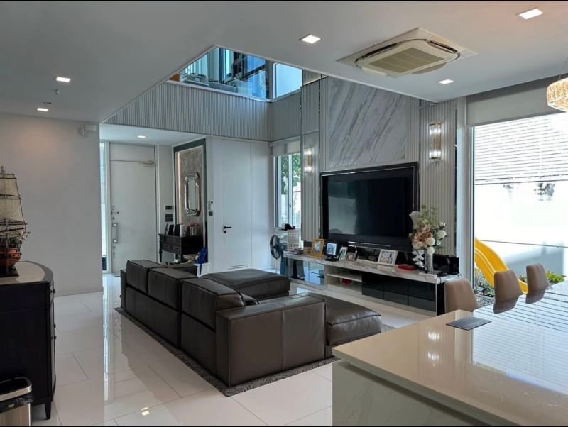 Villa in Nawamin, Bangkok, Thailand 2 - 15953975