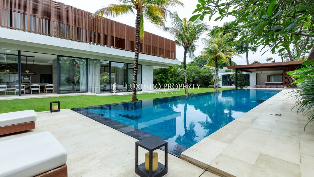 Villa in Kecamatan Kuta Utara, Bali, Indonesia 1 - 15954040