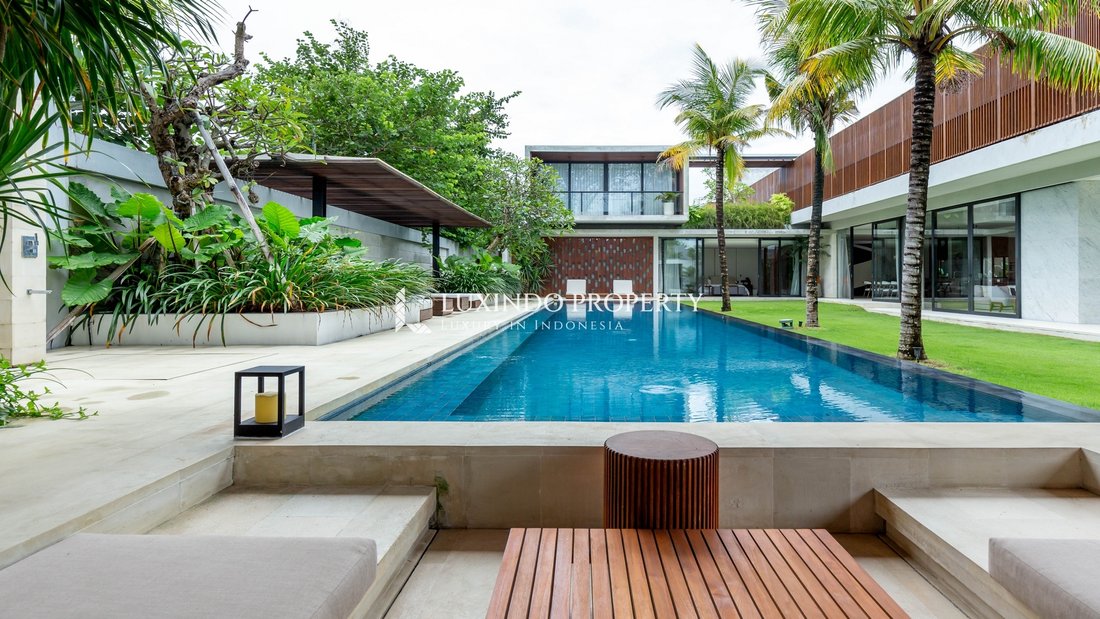 Villa in Kecamatan Kuta Utara, Bali, Indonesia 2 - 15954040