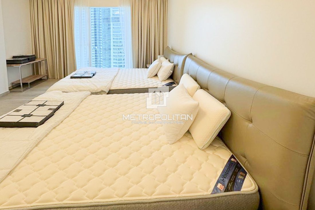 Apartment in JLT / Jumeirah Lakes Towers, Dubai, United Arab Emirates 3 - 15954238