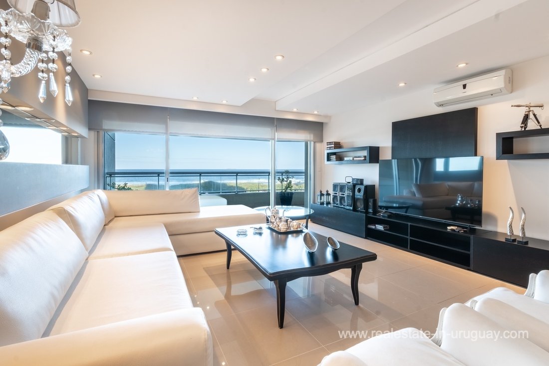 Apartment in Punta del Este, Maldonado Department, Uruguay 2 - 15954477