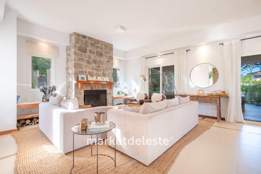 House in Punta del Este, Maldonado Department, Uruguay 5 - 15954517