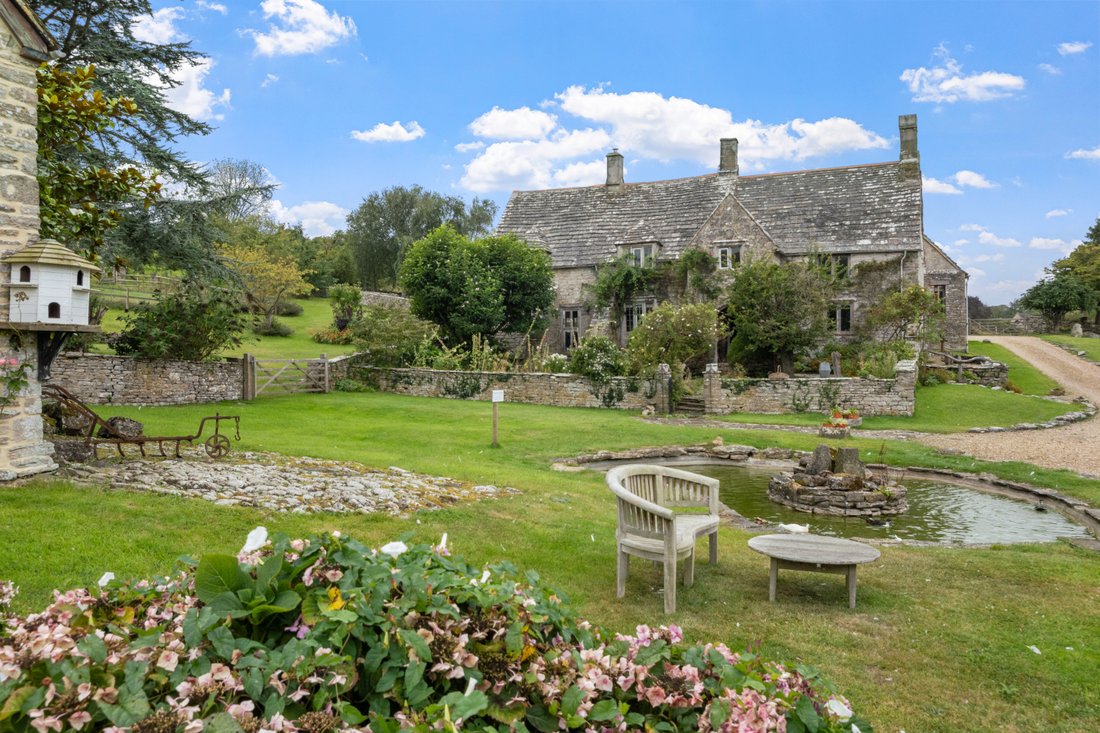 House in Dorset, England 1 - 15954580