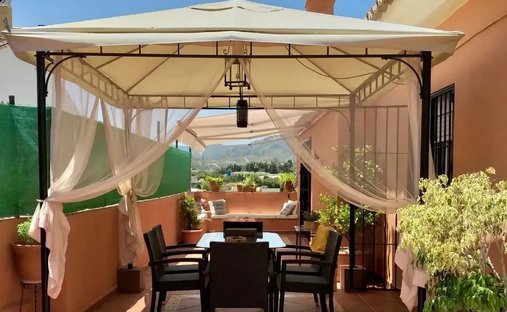 Villa a San Pedro de Alcántara, Andalusia, Spagna 1