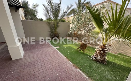 Villa in Dubai, Dubai, United Arab Emirates 1