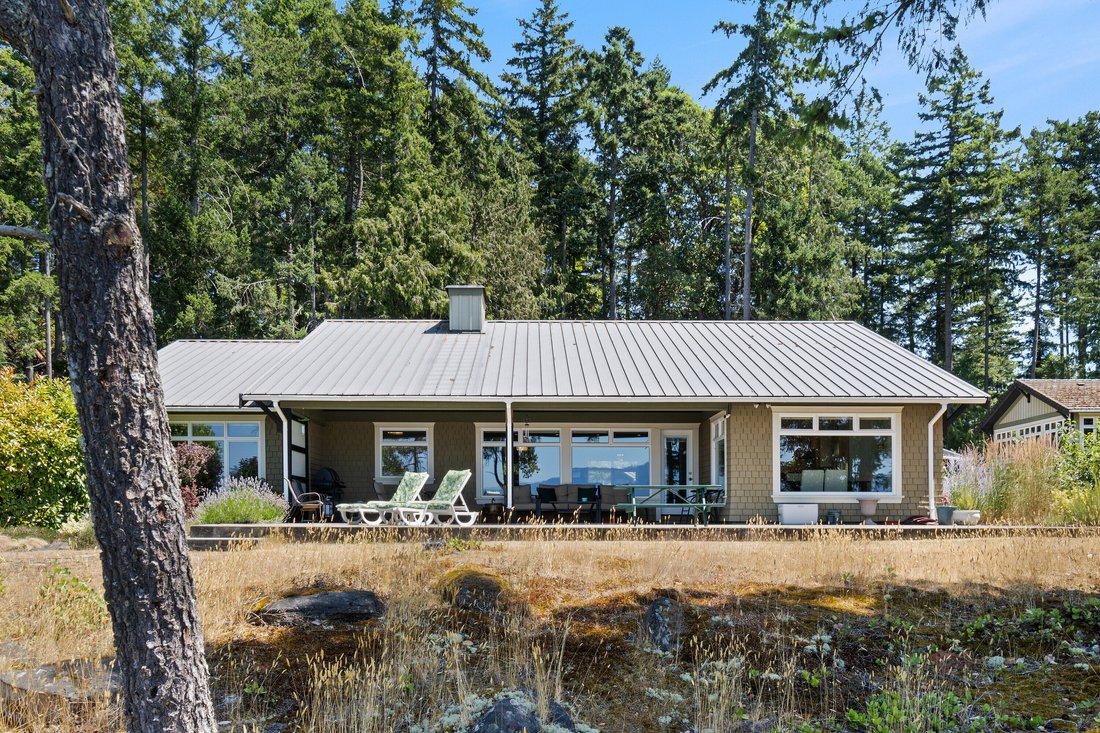 House in Gabriola, British Columbia, Canada 2 - 15955994