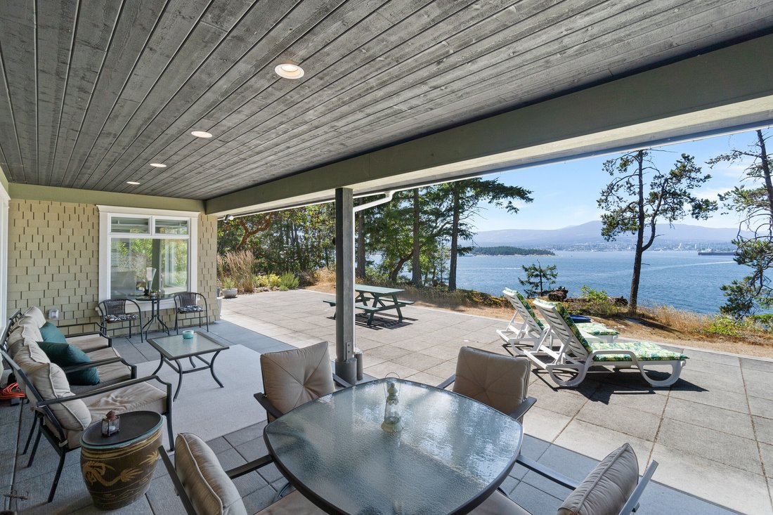House in Gabriola, British Columbia, Canada 3 - 15955994