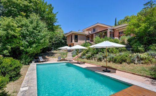 House in Comtale-Cente-Cours Mirabeau, Aix-en-Provence, France 1