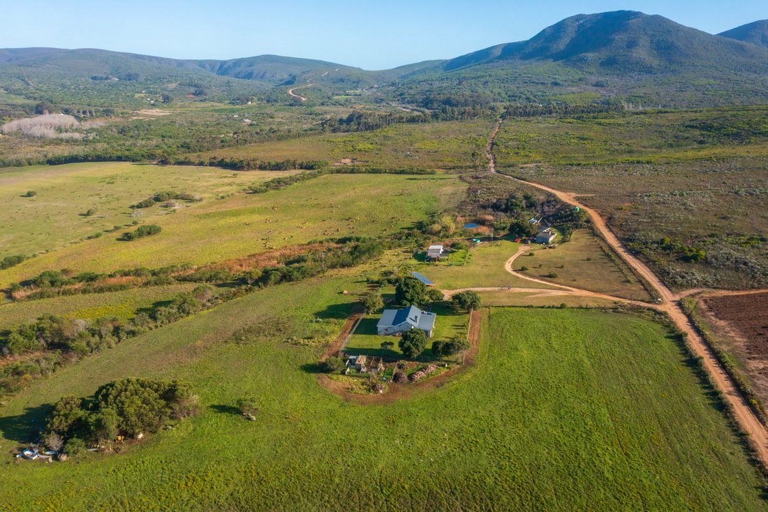 Farm Ranch in Gansbaai, Western Cape, South Africa 2 - 15955320