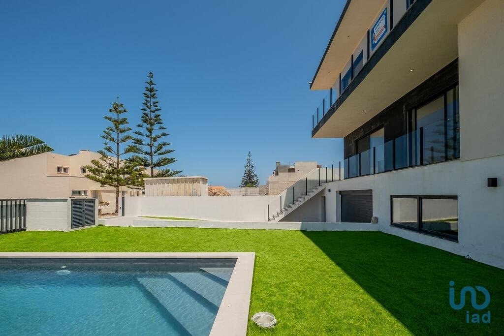 Townhouse in Silveira, Lisbon, Portugal 2 - 15958409