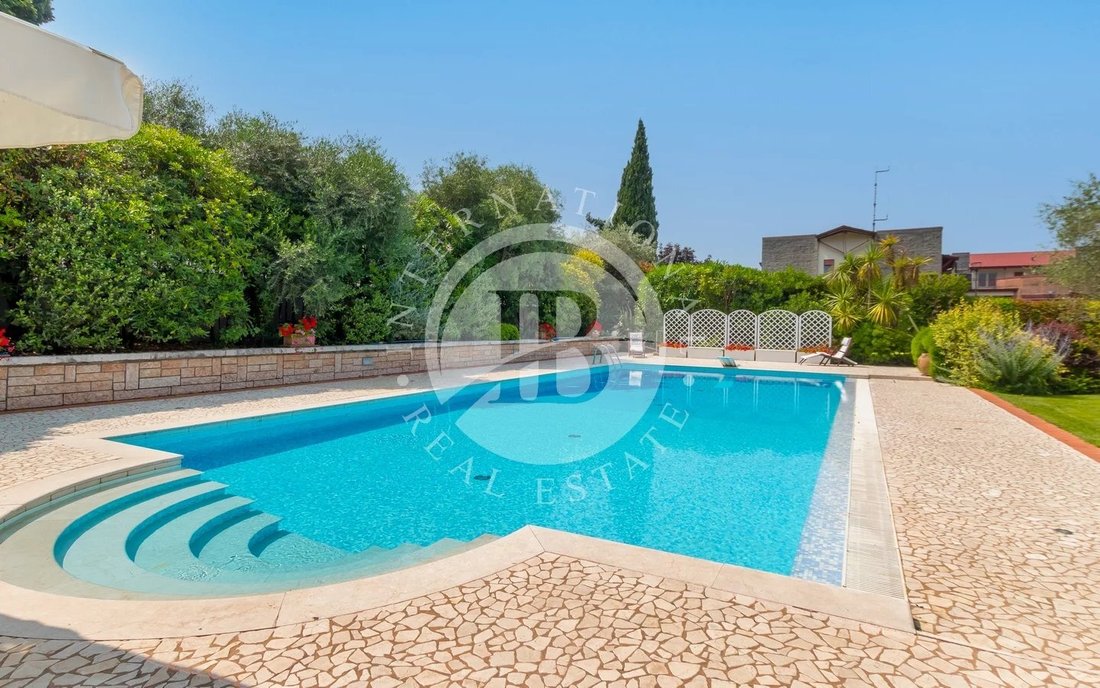 Villa in Iseo, Lombardy, Italy 5 - 15796832