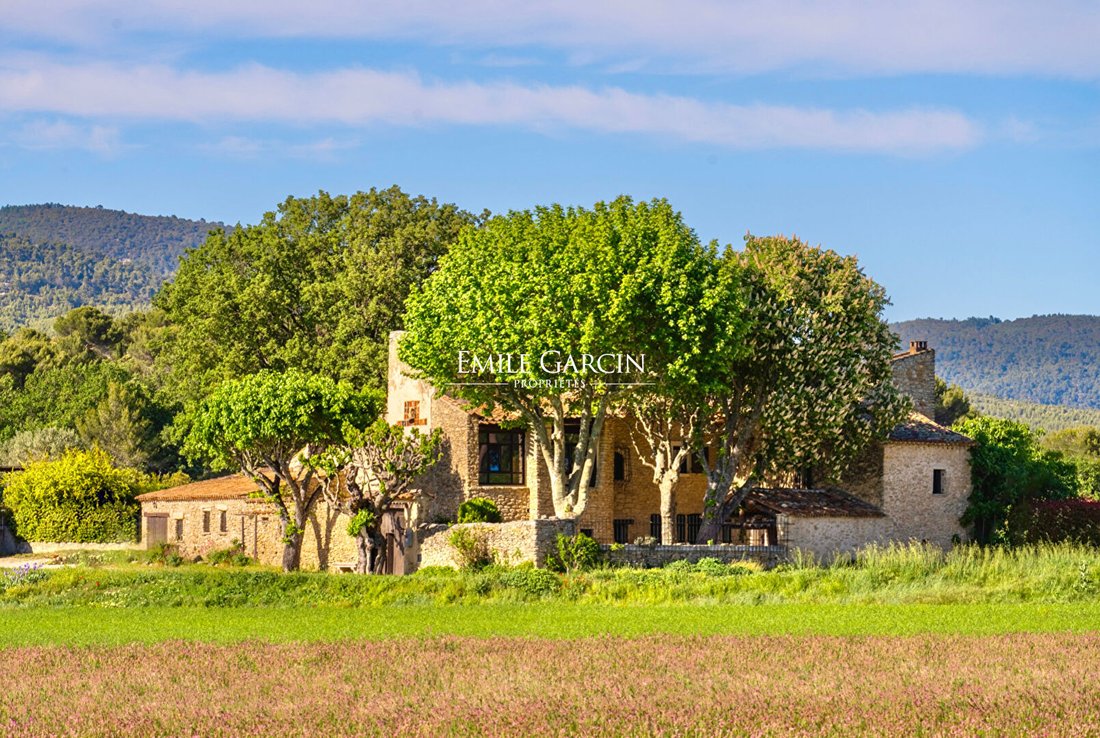 Villa in La Tour-d'Aigues, Provence-Alpes-Côte d'Azur, France 1 - 12425954