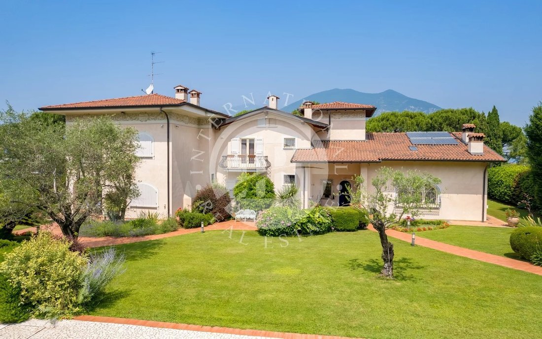 Villa in Iseo, Lombardy, Italy 3 - 15796832