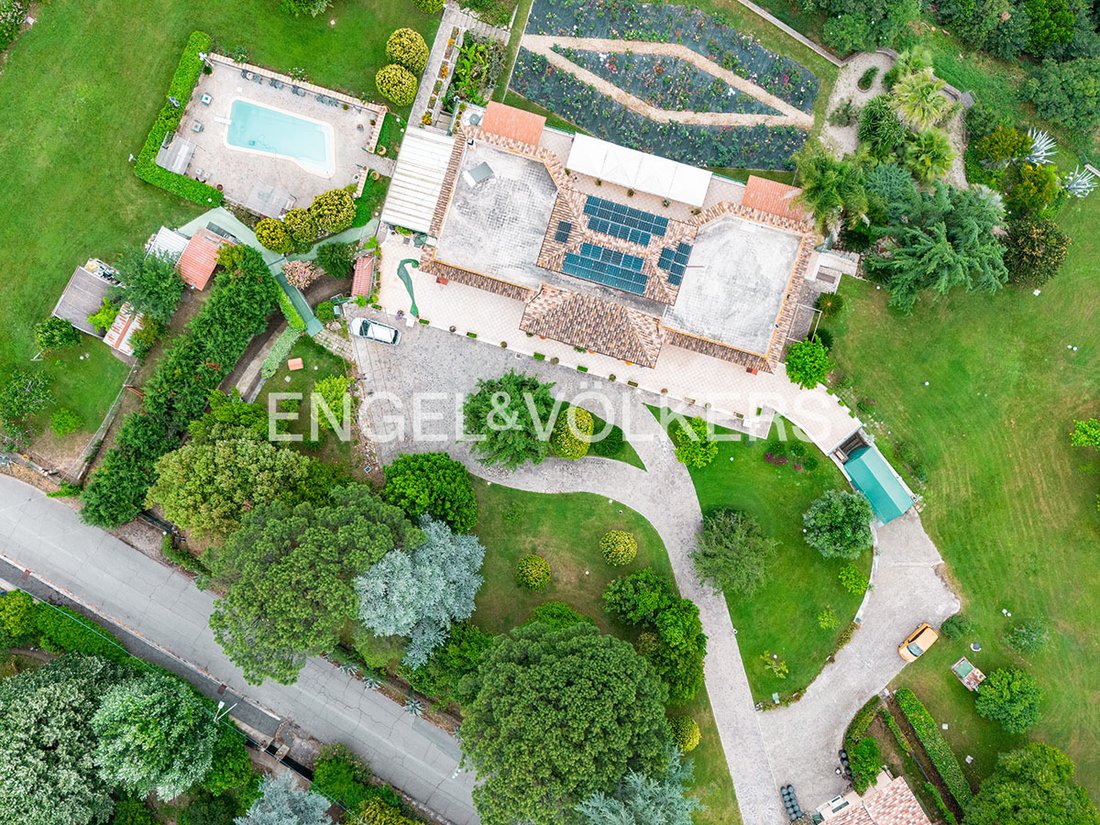 Villa in Castelnuovo di Porto, Lazio, Italy 2 - 15954589