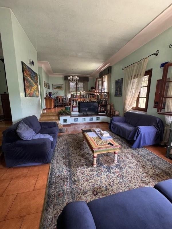 Villa in Ronchi, Massa, Italy 5 - 15956369