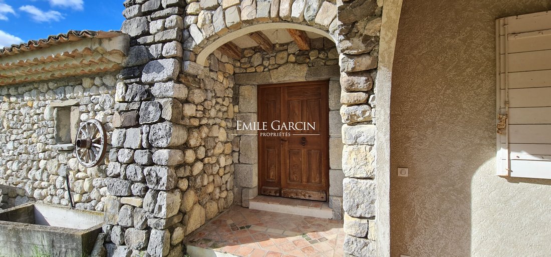 Villa in Quartiers Nord-Les Chaumianes-Le Thor, Sisteron, France 3 - 12774291