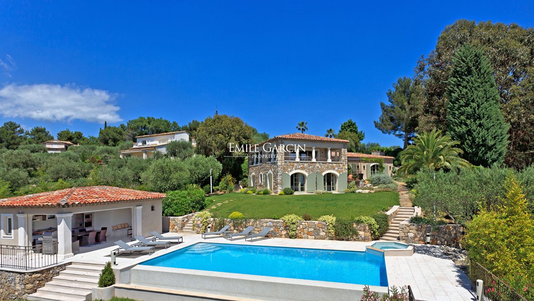Villa in Les Indes les-Groulles, Mouans-Sartoux, France 1 - 10555163