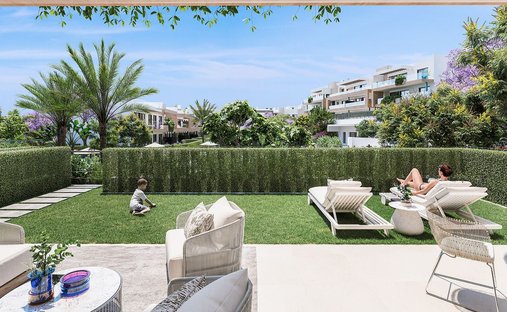 Appartamento a Estepona, Andalusia, Spagna 1