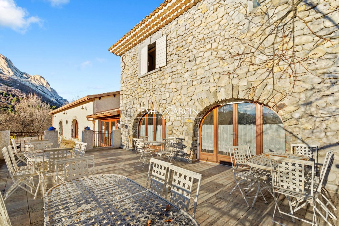 Villa in Quartiers Nord-Les Chaumianes-Le Thor, Sisteron, France 4 - 12774291