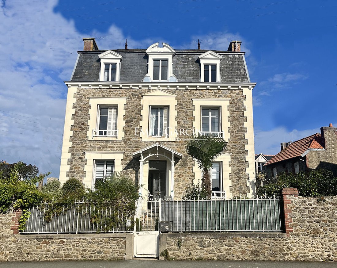 Villa in Gare-La Saudrais-La Vicomte, Dinard, France 1 - 14873511