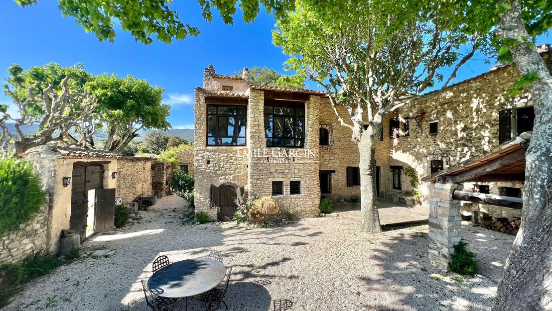 Villa in La Tour-d'Aigues, Provence-Alpes-Côte d'Azur, France 3 - 12425954