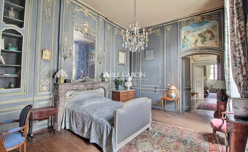 Castle for Sale in Auxerre, Bourgogne-Franche-Comté, France