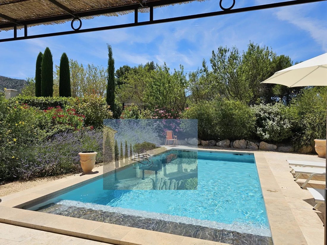 House in Eygalières, Provence-Alpes-Côte d'Azur, France 2 - 15553278