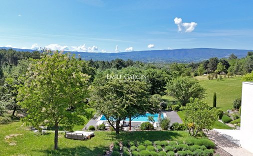 Villa in Roussillon, Provence-Alpes-Côte d'Azur, France 1