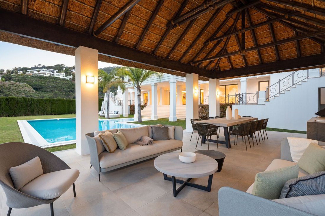 Villa in El Madroñal, Benahavis, Spain 2 - 15955005