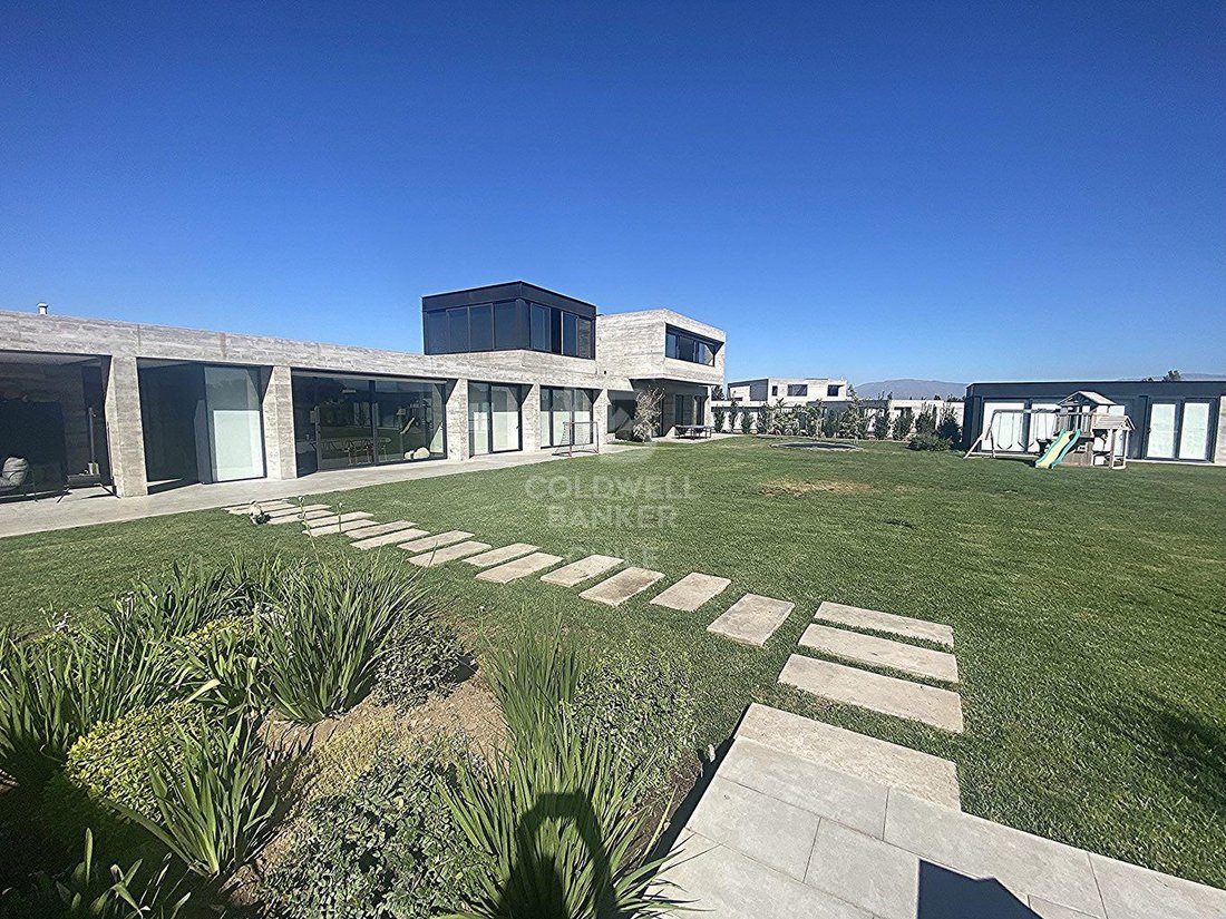 House in Chicureo, Santiago Metropolitan Region, Chile 2 - 15956007