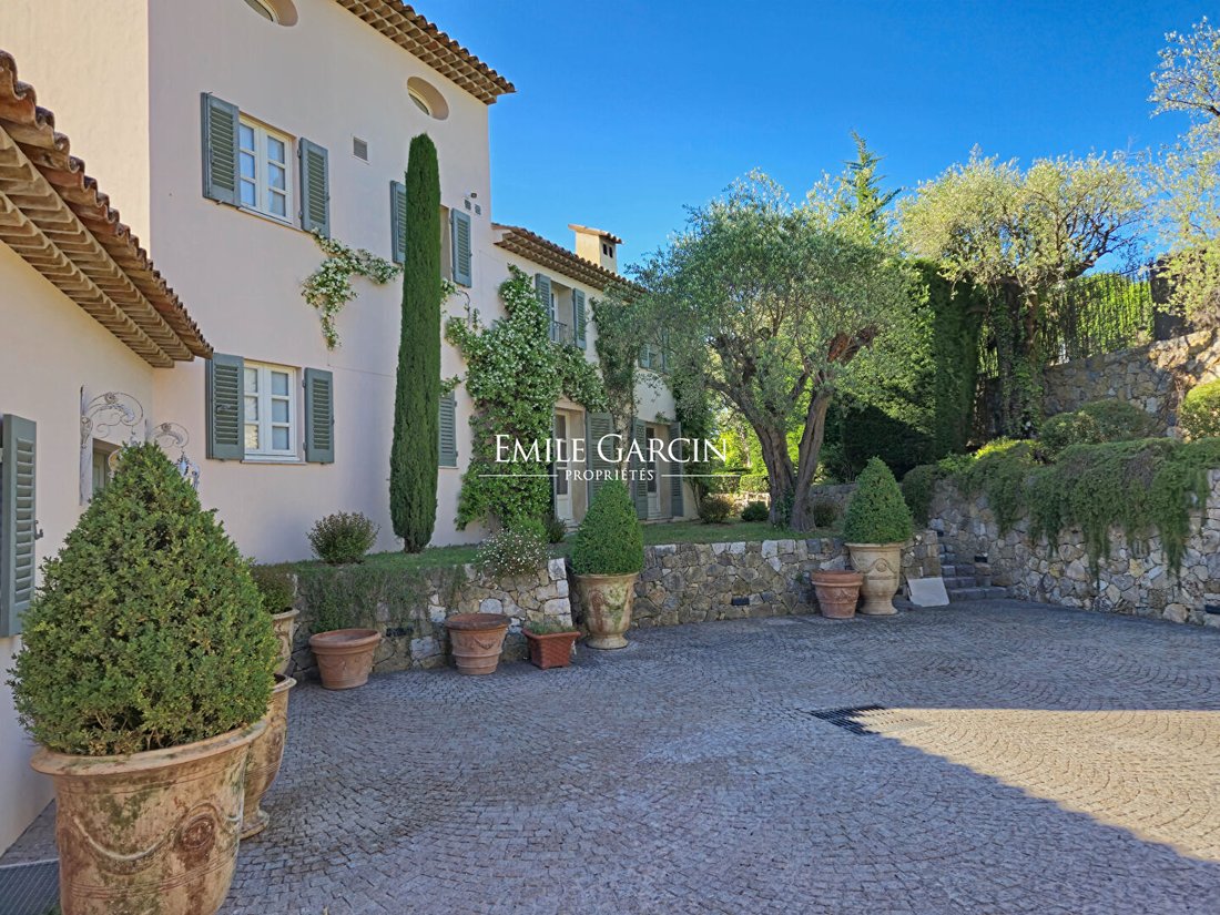 Villa in Opio, Provence-Alpes-Côte d'Azur, France 2 - 14567397