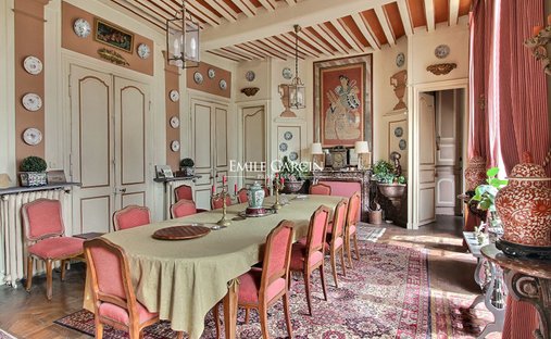 Castle for Sale in Auxerre, Bourgogne-Franche-Comté, France